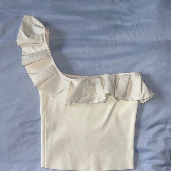 One-Shoulder Ruffle Top in Cream - Picture 3 of 4